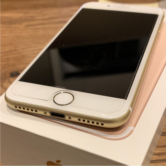 スマートフォン/携帯電話美品！iPhone7 Gold 32 GB  SIMロック解除済み