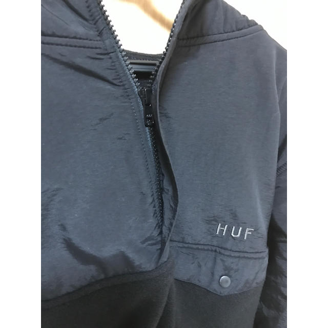 HUF(ハフ)のHuf マウンテンパーカー ハーフジップ　セール中 メンズのジャケット/アウター(マウンテンパーカー)の商品写真