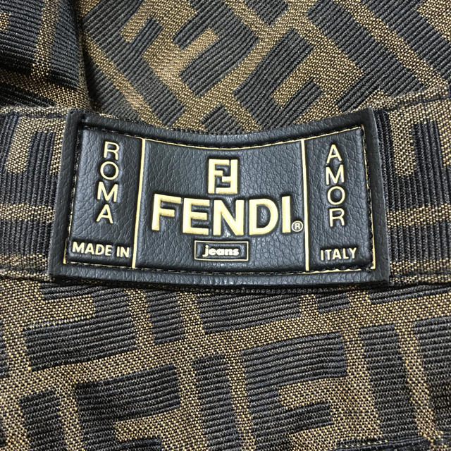 新品タグ付き FENDI フェンディ ズッカ 総柄 デニム カジュアルパンツ