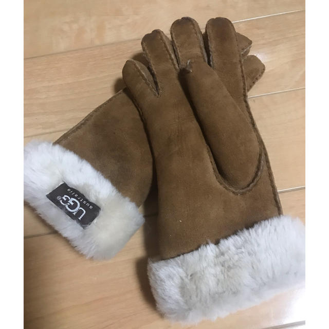 UGG(アグ)のUGGアグ❤️ムートン手袋❤️Ｍ レディースのファッション小物(手袋)の商品写真