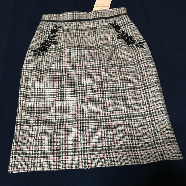 最終値下げ！Apuweiser-riche❁ポケット刺繍チェックタイトスカートスカート