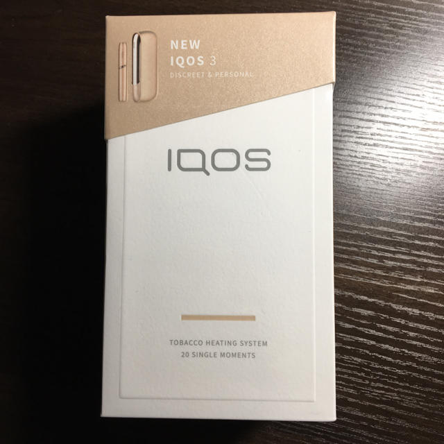 IQOS(アイコス)のアイコス3  人気のブリリアントゴールドセット メンズのファッション小物(タバコグッズ)の商品写真