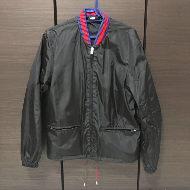 GUCCI - GUCCI グッチ スネーク柄ナイロンジャケット サイズ44 GUCCI - GUCCI グッチ スネーク柄ナイロンジャケット サイズ44