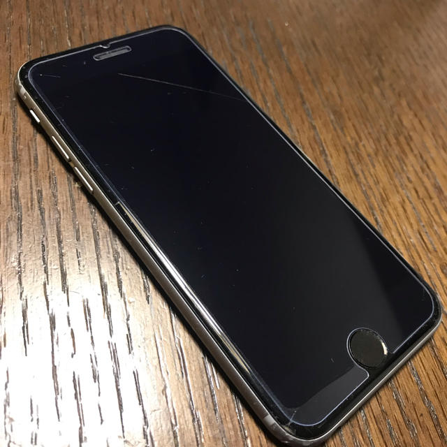 Apple(アップル)のapple iPhone 6s 64GB au おまけ付き スマホ/家電/カメラのスマートフォン/携帯電話(スマートフォン本体)の商品写真