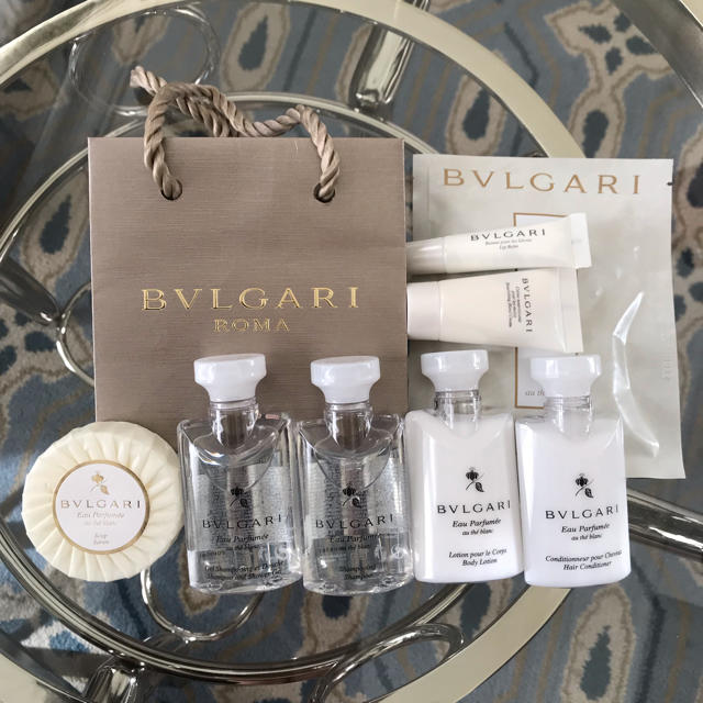 BVLGARI(ブルガリ)のブルガリ アメニティ 新品 8点セット コスメ/美容のヘアケア/スタイリング(シャンプー)の商品写真