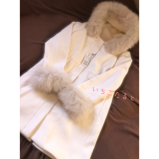 MIIA(ミーア)の新品タグ付き♡FOXファーコート レディースのジャケット/アウター(ロングコート)の商品写真
