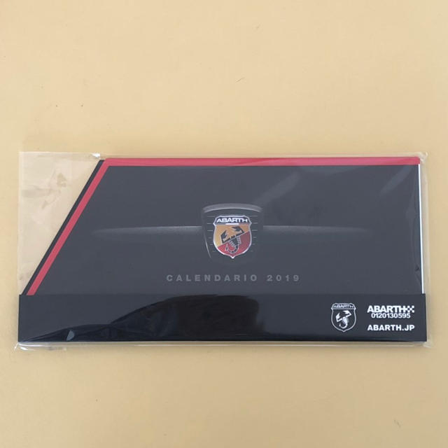 アバルト ABARTH カレンダー 卓上カレンダー 2019 新品 未開封 インテリア/住まい/日用品の文房具(カレンダー/スケジュール)の商品写真