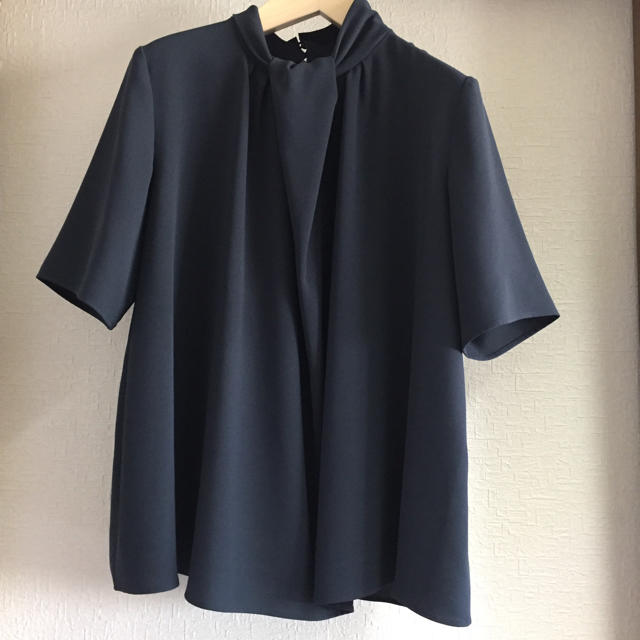 Theory luxe(セオリーリュクス)のtheory luxe ウォッシャブル ブラウス ネイビー 40 レディースのトップス(シャツ/ブラウス(半袖/袖なし))の商品写真