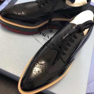 プラダ(PRADA)の年末セール！ 値下げ 新品 PRADA レースアップダービーシューズ(ローファー/革靴)