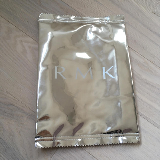 RMK(アールエムケー)のRMKのノベルティのクラッチバッグ レディースのバッグ(クラッチバッグ)の商品写真