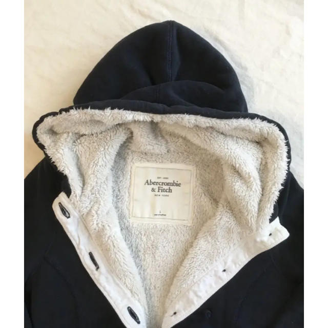 Abercrombie&Fitch(アバクロンビーアンドフィッチ)のアバクロ 裏ボアパーカー ネイビー L レディースのトップス(パーカー)の商品写真