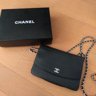 シャネル(CHANEL)の【中古】シャネル　クロスボディ黒　箱付き(ボディバッグ/ウエストポーチ)