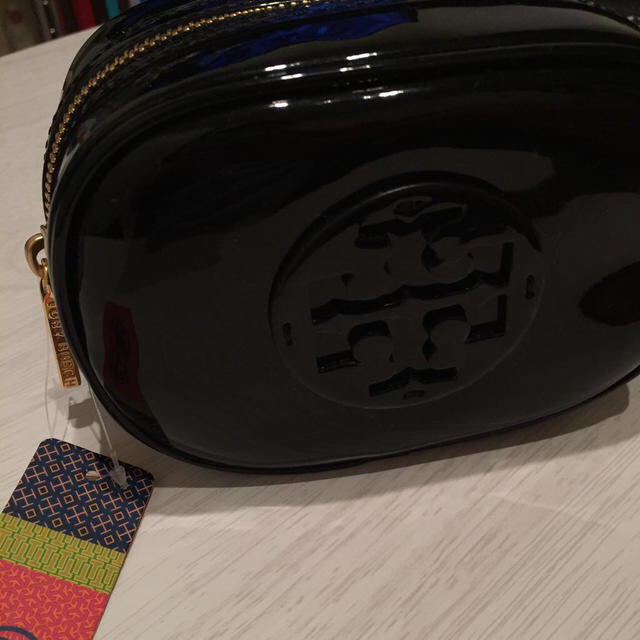 Tory Burch(トリーバーチ)のTORY BURCHエナメルポーチ レディースのファッション小物(ポーチ)の商品写真