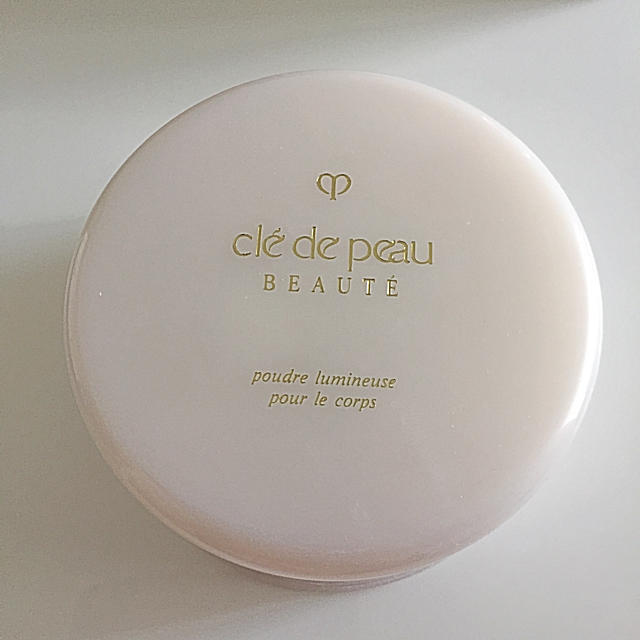 クレ・ド・ポー ボーテ(クレドポーボーテ)の値下げ！結婚式ボディパウダーCle de peau  コスメ/美容のボディケア(その他)の商品写真