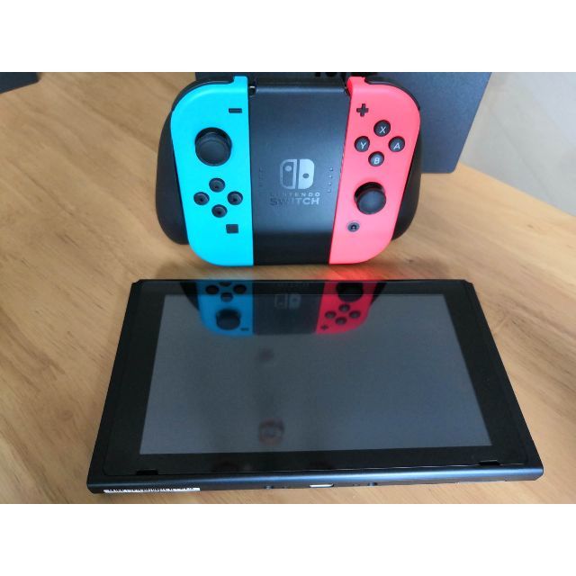 Nintendo Switch(ニンテンドースイッチ)のNintendo Switch 本体 ネオンブルー/ネオンレッド エンタメ/ホビーのゲームソフト/ゲーム機本体(家庭用ゲーム機本体)の商品写真