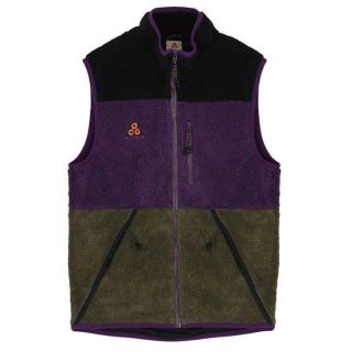 ナイキ(NIKE)のＭサイズ NIKE ACG NSW VEST(ベスト)