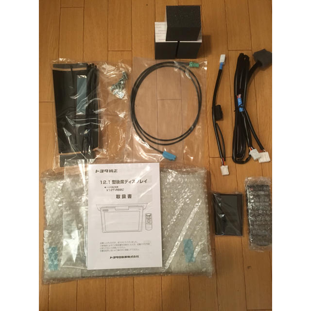 トヨタ純正 12.1型後席ディスプレイ V12T R66C トヨタ純正 12.1型後席ディスプレイ V12T R66C
