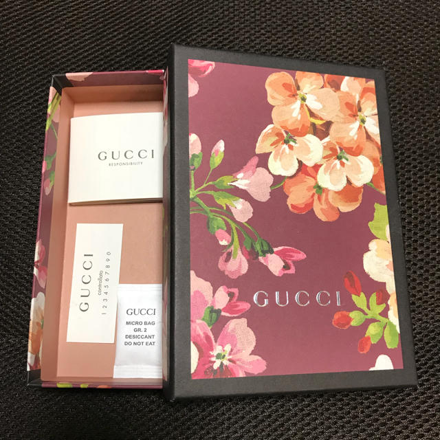 Gucci(グッチ)のGUCCI コインケース カードケース レディースのファッション小物(コインケース)の商品写真