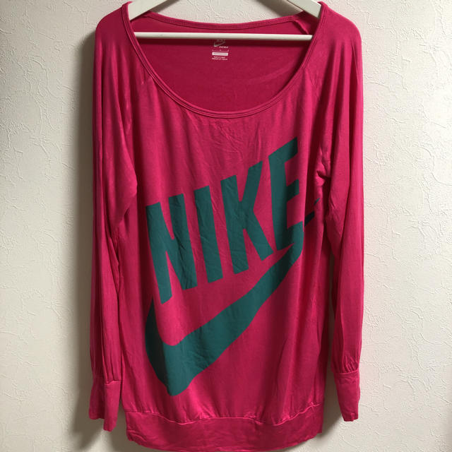 NIKE(ナイキ)のナイキ ロンT レディースのトップス(Tシャツ(長袖/七分))の商品写真