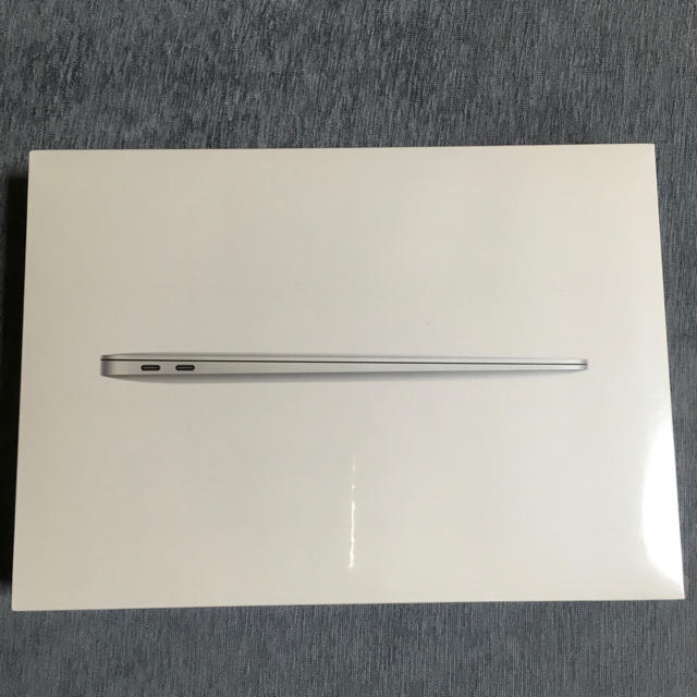 Apple(アップル)の【新品未開封】MacBook air 最新モデル MREA2J/A   スマホ/家電/カメラのPC/タブレット(ノートPC)の商品写真