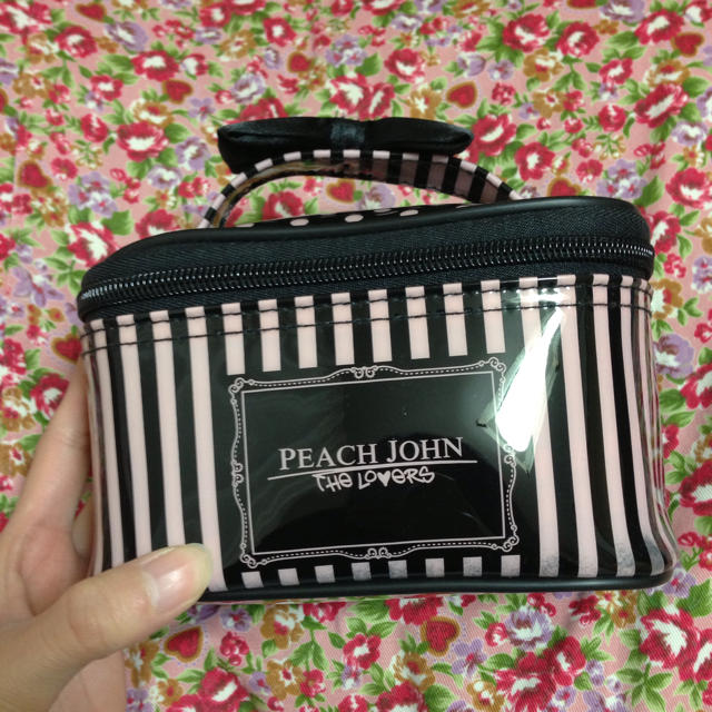 PEACH JOHN(ピーチジョン)のPJのポーチ レディースのファッション小物(ポーチ)の商品写真