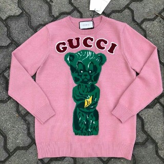 Gucci - Gucci ニットセーター 熊柄 ピンクの通販｜ラクマ