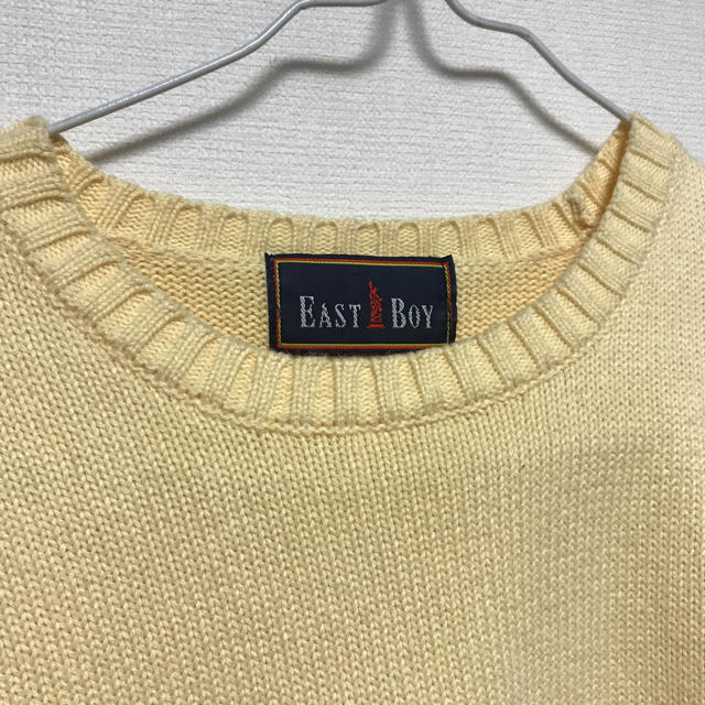 EASTBOY(イーストボーイ)のイーストボーイ セーター  クリーム色　Ｍ 美品 レディースのトップス(ニット/セーター)の商品写真