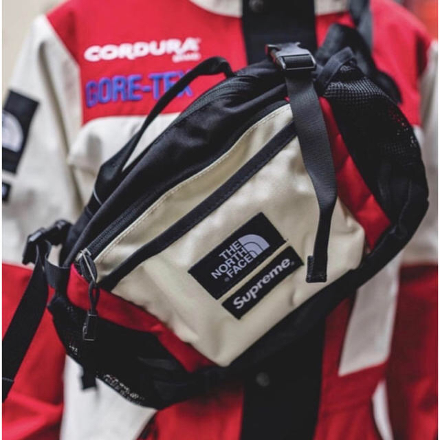 Supreme - Supreme/TNF Expedition Waist Bag (White)の通販 by やすく ...