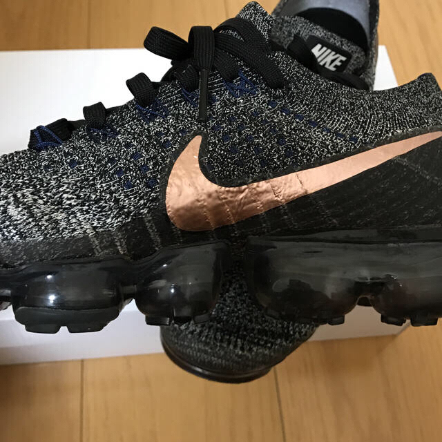 NIKE(ナイキ)のNIKE AIR VAPORMAX FLYKNIT  メンズの靴/シューズ(スニーカー)の商品写真