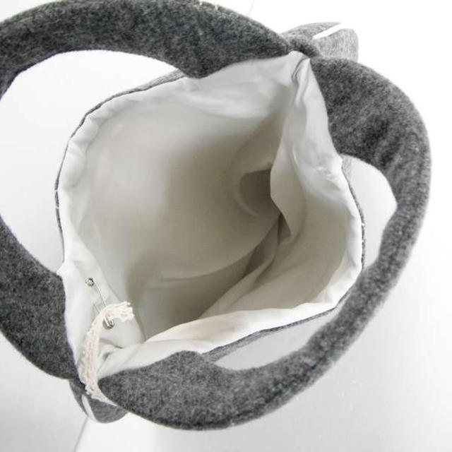 mina perhonen(ミナペルホネン)の未使用●ミナペルホネン 雪の日 エッグバッグ レディースのバッグ(ハンドバッグ)の商品写真