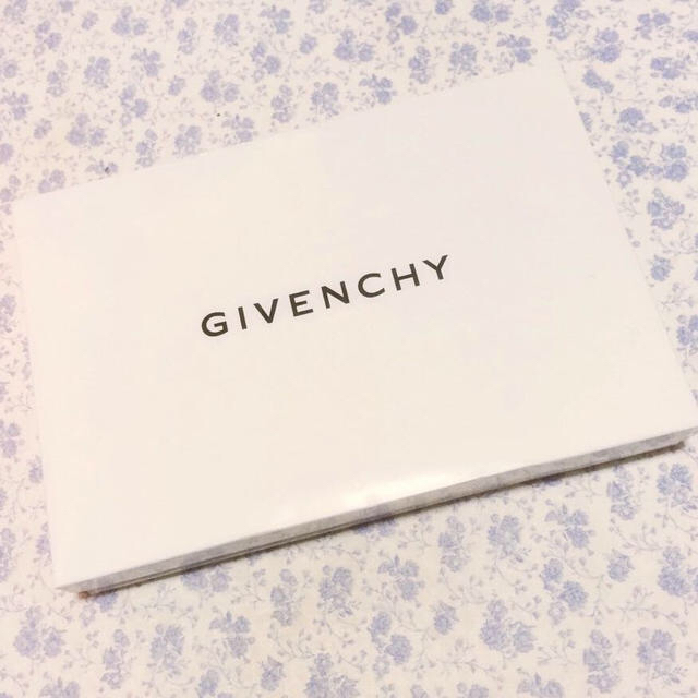 GIVENCHY(ジバンシィ)のGIVENCHY タオル3枚セット レディースのファッション小物(ハンカチ)の商品写真