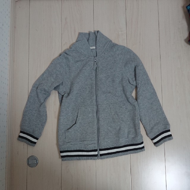 GU(ジーユー)のキッズジッパーカーディガン キッズ/ベビー/マタニティのキッズ服 男の子用(90cm~)(カーディガン)の商品写真