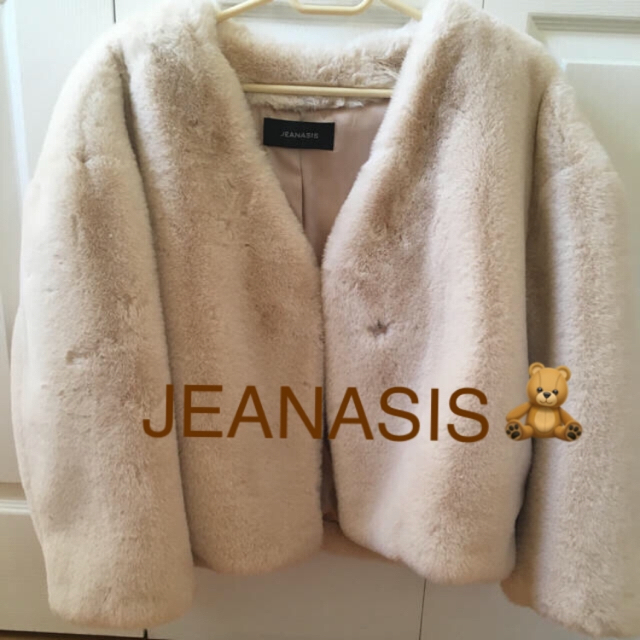 JEANASIS(ジーナシス)の【美品】ショートファーコート 最安値 レディースのジャケット/アウター(毛皮/ファーコート)の商品写真