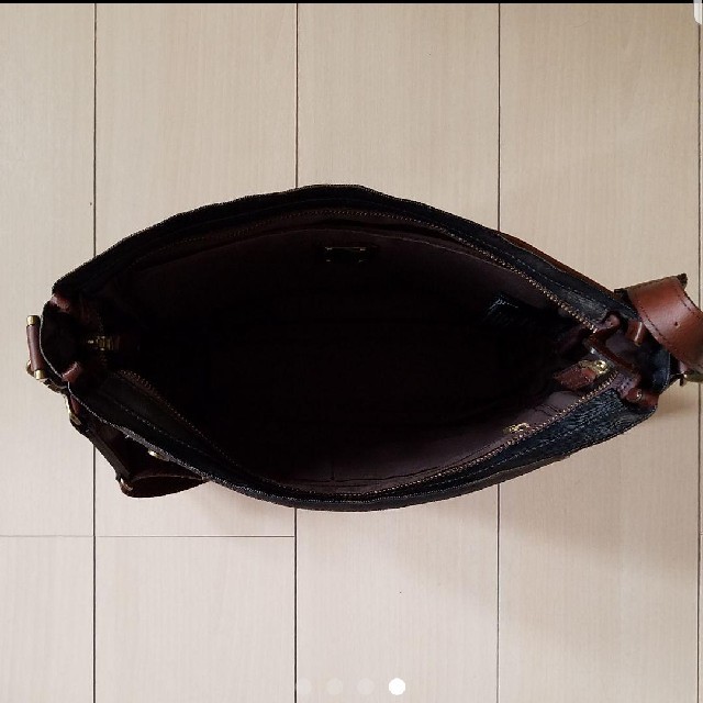 MSPC(エムエスピーシー)のマスターピース　ブラックカモ柄　ショルダーバッグ メンズのバッグ(ショルダーバッグ)の商品写真