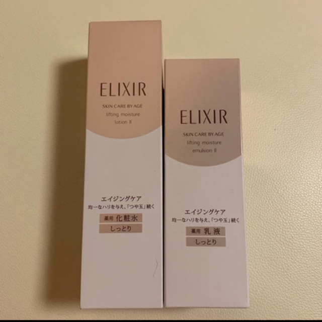 ELIXIR(エリクシール)の【澪様専用】しっとり 美白化粧水/乳液 しっとり化粧水/乳液 各2個 コスメ/美容のスキンケア/基礎化粧品(化粧水/ローション)の商品写真