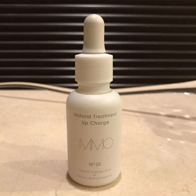 MiMC(エムアイエムシー)のmimc 美容液 ナチュラルトリートメントアップチャージ おまけ付き コスメ/美容のスキンケア/基礎化粧品(美容液)の商品写真