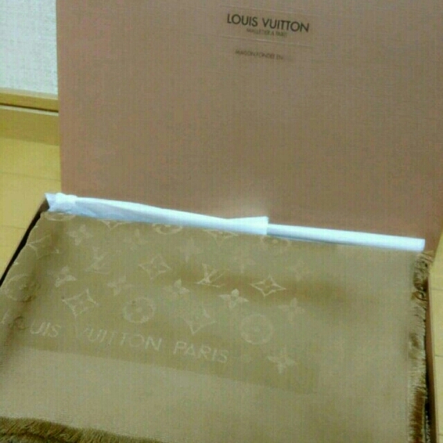 LOUIS VUITTON(ルイヴィトン)のぴぃーちゃんさま専用／ルイヴィトン♡ レディースのファッション小物(ストール/パシュミナ)の商品写真