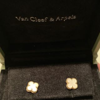 ヴァンクリーフアンドアーペル(Van Cleef & Arpels)のヴァンクリーフアーペル ピアス(ピアス)