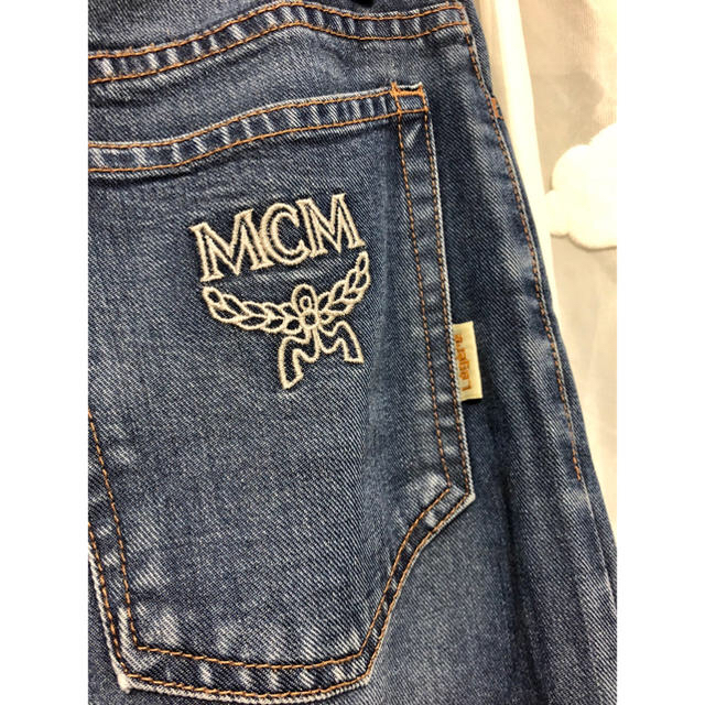 MCM(エムシーエム)の✨美品✨MCM デニムパンツ レディース レディースのパンツ(デニム/ジーンズ)の商品写真