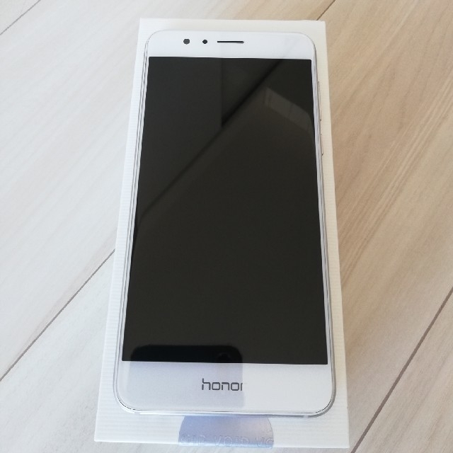 Huawei honor8
オーナーエイト　パールホワイト　白　ファーウェイ スマホ/家電/カメラのスマートフォン/携帯電話(スマートフォン本体)の商品写真