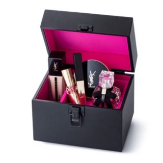 イヴサンローランボーテ(Yves Saint Laurent Beaute)の【専用❗️新品未開封】YSL ノエルギフト 限定 非売品(その他)