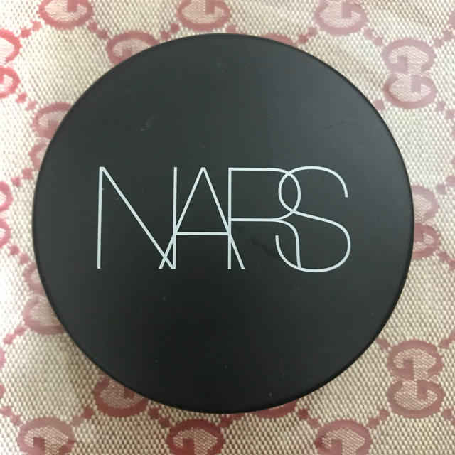 NARS(ナーズ)のNARS アクアティックグロー コンパクト ケース コスメ/美容のベースメイク/化粧品(ファンデーション)の商品写真