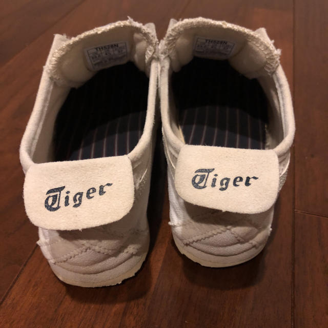 Onitsuka Tiger(オニツカタイガー)のオニツカタイガー  スニーカー 23.0 レディースの靴/シューズ(スニーカー)の商品写真