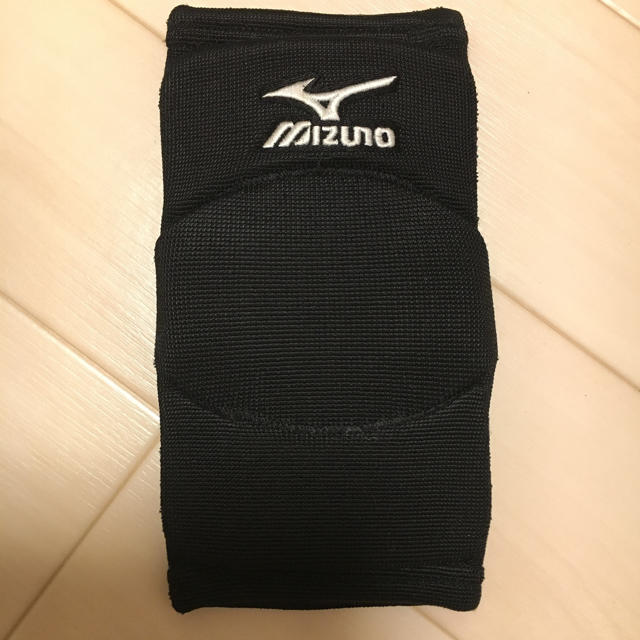 MIZUNO(ミズノ)のバレー ひじサポーター スポーツ/アウトドアのスポーツ/アウトドア その他(バレーボール)の商品写真