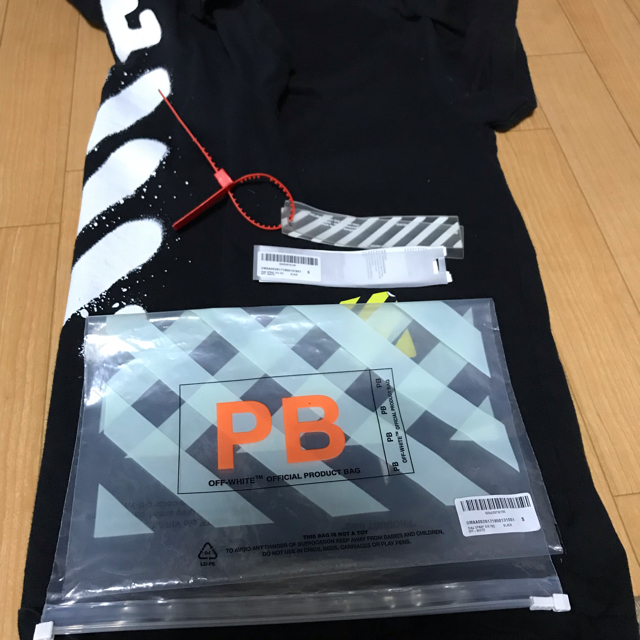 OFF-WHITE(オフホワイト)の専用 メンズのトップス(Tシャツ/カットソー(半袖/袖なし))の商品写真