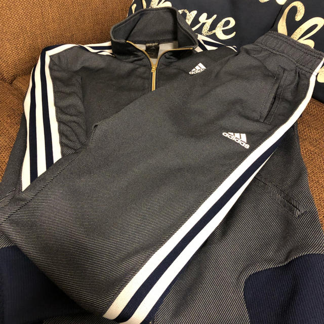 アディダス ジャージ 上下セット デニム風 人気品 | フリマアプリ ラクマ
