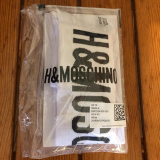 エイチアンドエム(H&M)のH&M × MOSCHINO♡ニーハイソックス！新品未開封品！！(ソックス)