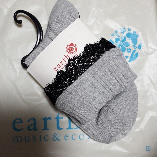 earth music & ecology(アースミュージックアンドエコロジー)の【新品】レースカフソックス/earth music&ecology レディースのレッグウェア(ソックス)の商品写真