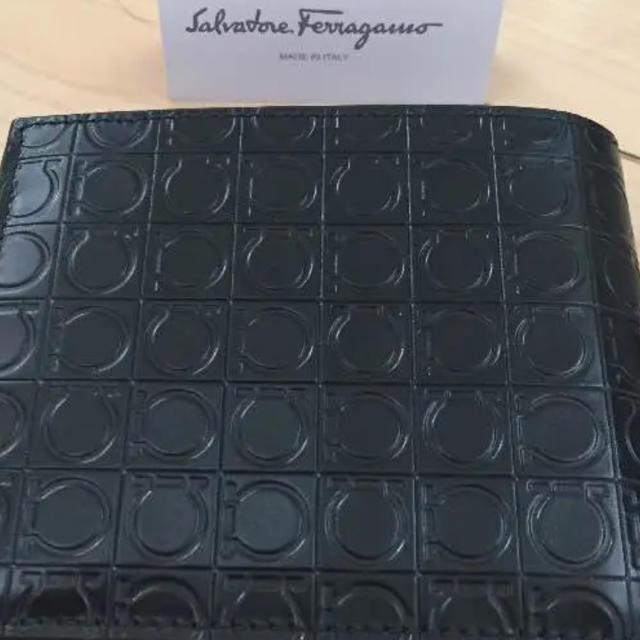 Salvatore Ferragamo(サルヴァトーレフェラガモ)の【新品 】フェラガモ GAMMA SOFT  2つ折り財布 メンズのファッション小物(折り財布)の商品写真