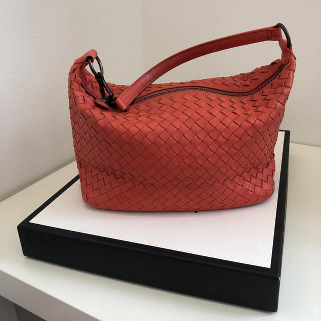 Bottega Veneta(ボッテガヴェネタ)の週末値下げ❣️ポッテガヴェネッタ バッグ レディースのバッグ(ハンドバッグ)の商品写真